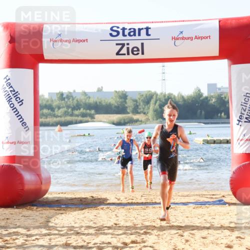 01.09.2024 - 17. Tribühne Triathlon Luisa Fischer http://msf.ph/oto/6922136 01.09.2024 09:29:30 Schwimmen 71, 89, 114, 119, 131, 132 meine-sportfotos.de