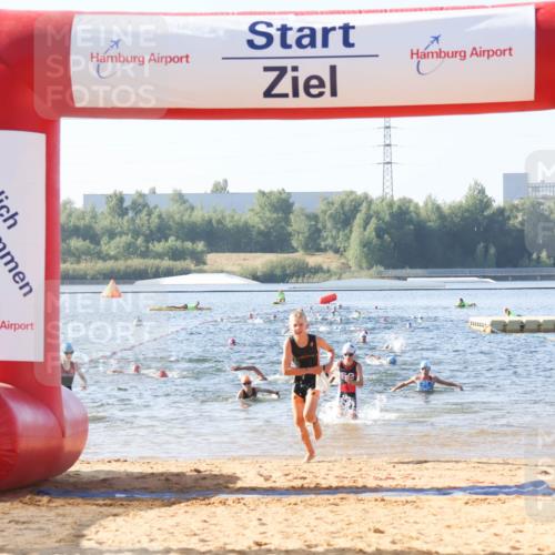 01.09.2024 - 17. Tribühne Triathlon Luisa Fischer http://msf.ph/oto/6922205 01.09.2024 09:29:42 Schwimmen 67, 119, 130, 131, 132, 133 meine-sportfotos.de