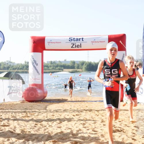 01.09.2024 - 17. Tribühne Triathlon Luisa Fischer http://msf.ph/oto/6922258 01.09.2024 09:29:50 Schwimmen 66, 67, 90, 106, 110, 130, 133 meine-sportfotos.de