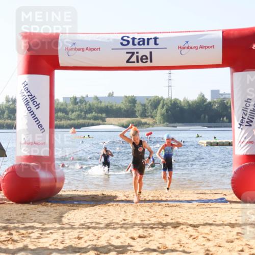 01.09.2024 - 17. Tribühne Triathlon Luisa Fischer http://msf.ph/oto/6922266 01.09.2024 09:29:51 Schwimmen 66, 67, 90, 106, 110, 130, 133 meine-sportfotos.de