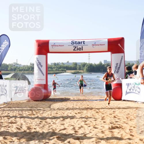 01.09.2024 - 17. Tribühne Triathlon Luisa Fischer http://msf.ph/oto/6922309 01.09.2024 09:29:59 Schwimmen 62, 66, 84, 90, 106, 110, 125 meine-sportfotos.de