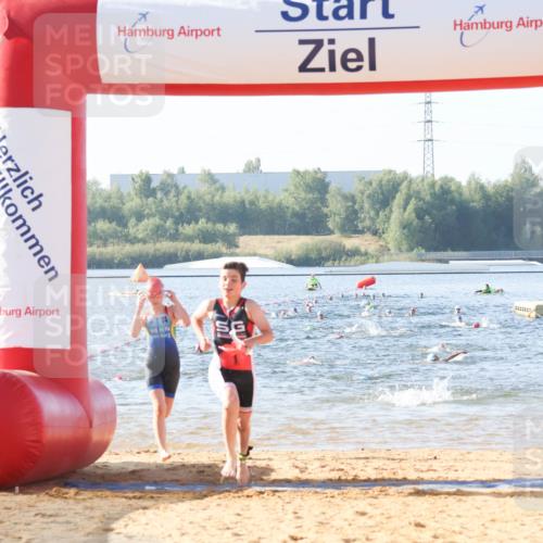 01.09.2024 - 17. Tribühne Triathlon Luisa Fischer http://msf.ph/oto/6922320 01.09.2024 09:30:02 Schwimmen 62, 66, 79, 84, 106, 110, 125 meine-sportfotos.de