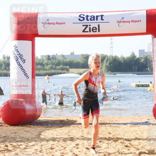 01.09.2024 - 17. Tribühne Triathlon Luisa Fischer http://msf.ph/oto/6922347 01.09.2024 09:30:11 Schwimmen 62, 65, 68, 79, 84, 103, 125 meine-sportfotos.de