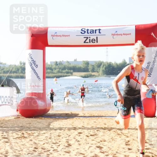 01.09.2024 - 17. Tribühne Triathlon Luisa Fischer http://msf.ph/oto/6922349 01.09.2024 09:30:11 Schwimmen 62, 65, 68, 79, 84, 103, 125 meine-sportfotos.de