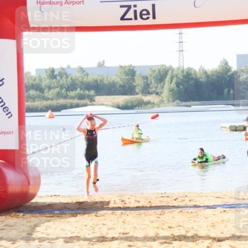01.09.2024 - 17. Tribühne Triathlon Luisa Fischer http://msf.ph/oto/6923021 01.09.2024 09:34:00 Schwimmen 101 meine-sportfotos.de