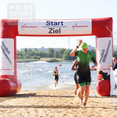 01.09.2024 - 17. Tribühne Triathlon Luisa Fischer http://msf.ph/oto/6924182 01.09.2024 10:22:26 Schwimmen 246, 253, 270, 292, 306 meine-sportfotos.de
