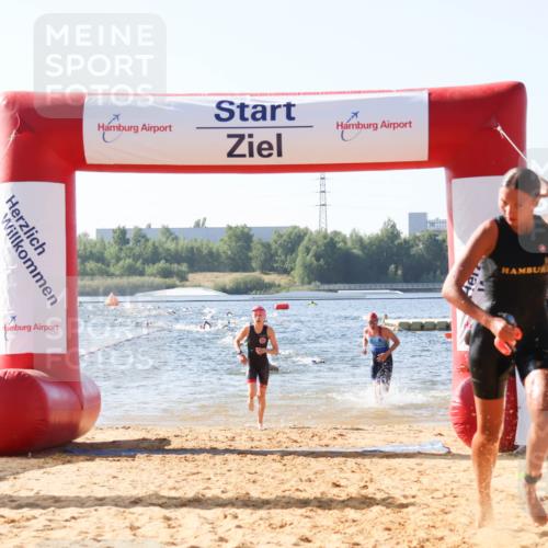 01.09.2024 - 17. Tribühne Triathlon Luisa Fischer http://msf.ph/oto/6924186 01.09.2024 10:22:27 Schwimmen 246, 253, 270, 292, 306 meine-sportfotos.de