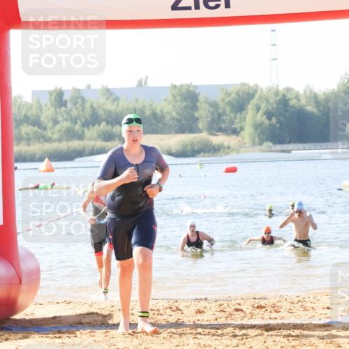 01.09.2024 - 17. Tribühne Triathlon Luisa Fischer http://msf.ph/oto/6925036 01.09.2024 10:25:57 Schwimmen 192, 238, 262, 305 meine-sportfotos.de