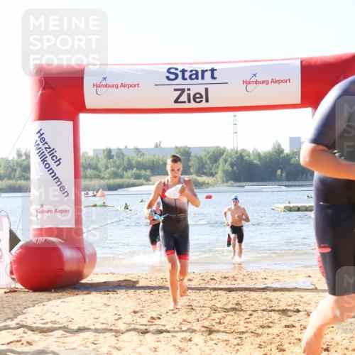 01.09.2024 - 17. Tribühne Triathlon Luisa Fischer http://msf.ph/oto/6925047 01.09.2024 10:26:01 Schwimmen 190, 192, 238, 262, 305 meine-sportfotos.de