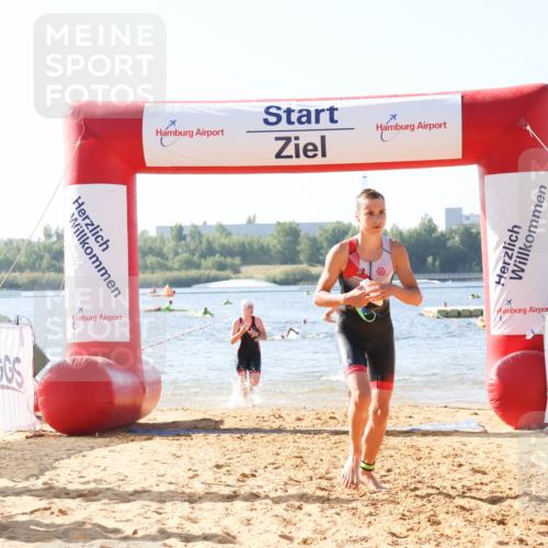 01.09.2024 - 17. Tribühne Triathlon Luisa Fischer http://msf.ph/oto/6925054 01.09.2024 10:26:02 Schwimmen 190, 192, 238, 262, 305 meine-sportfotos.de