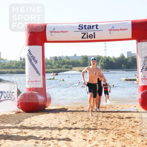 01.09.2024 - 17. Tribühne Triathlon Luisa Fischer http://msf.ph/oto/6925065 01.09.2024 10:26:04 Schwimmen 190, 192, 238, 262, 305 meine-sportfotos.de