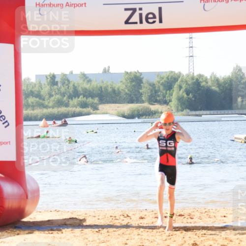01.09.2024 - 17. Tribühne Triathlon Luisa Fischer http://msf.ph/oto/6925077 01.09.2024 10:26:07 Schwimmen 190, 192, 262, 305 meine-sportfotos.de
