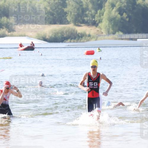 01.09.2024 - 17. Tribühne Triathlon Luisa Fischer http://msf.ph/oto/6925090 01.09.2024 10:26:22 Schwimmen 245, 282, 284 meine-sportfotos.de