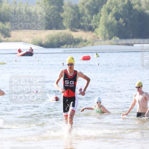 01.09.2024 - 17. Tribühne Triathlon Luisa Fischer http://msf.ph/oto/6925093 01.09.2024 10:26:23 Schwimmen 245, 282, 284 meine-sportfotos.de