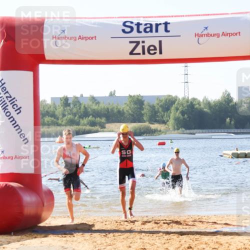 01.09.2024 - 17. Tribühne Triathlon Luisa Fischer http://msf.ph/oto/6925101 01.09.2024 10:26:26 Schwimmen 180, 235, 245, 282, 284 meine-sportfotos.de