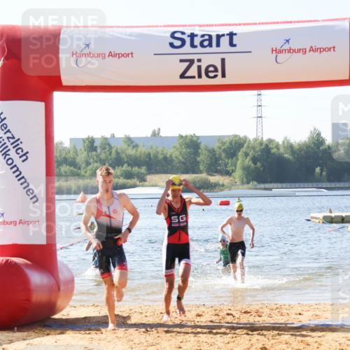 01.09.2024 - 17. Tribühne Triathlon Luisa Fischer http://msf.ph/oto/6925104 01.09.2024 10:26:27 Schwimmen 180, 235, 245, 282, 284 meine-sportfotos.de