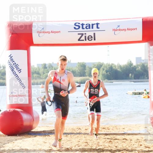 01.09.2024 - 17. Tribühne Triathlon Luisa Fischer http://msf.ph/oto/6925111 01.09.2024 10:26:28 Schwimmen 180, 235, 245, 282, 284 meine-sportfotos.de