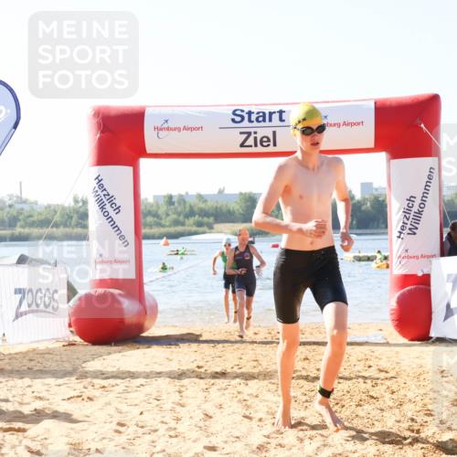 01.09.2024 - 17. Tribühne Triathlon Luisa Fischer http://msf.ph/oto/6925128 01.09.2024 10:26:33 Schwimmen 180, 235, 245, 282, 284 meine-sportfotos.de