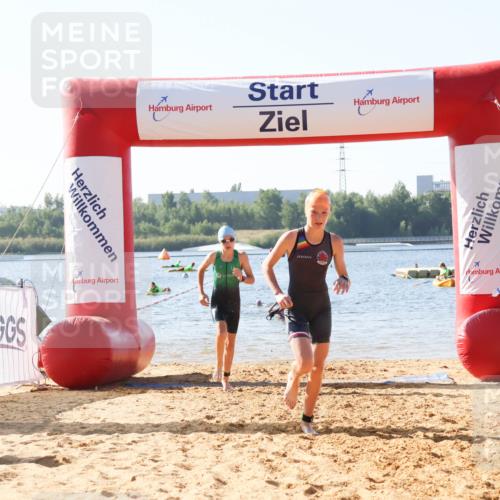 01.09.2024 - 17. Tribühne Triathlon Luisa Fischer http://msf.ph/oto/6925134 01.09.2024 10:26:35 Schwimmen 180, 235, 245, 282, 284 meine-sportfotos.de