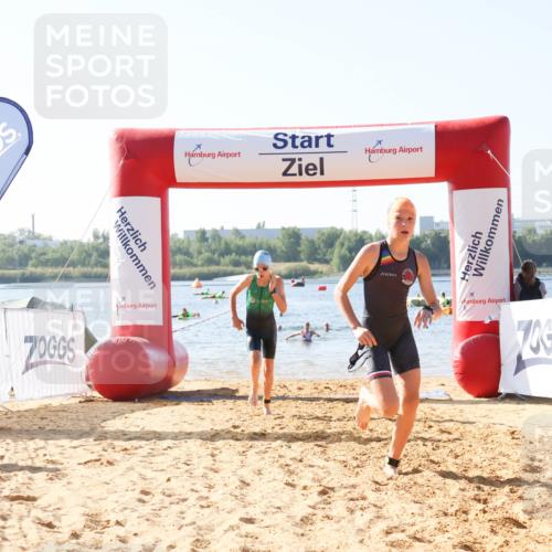 01.09.2024 - 17. Tribühne Triathlon Luisa Fischer http://msf.ph/oto/6925136 01.09.2024 10:26:36 Schwimmen 180, 235, 245, 282, 284 meine-sportfotos.de