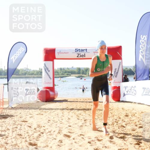 01.09.2024 - 17. Tribühne Triathlon Luisa Fischer http://msf.ph/oto/6925143 01.09.2024 10:26:38 Schwimmen 180, 201, 235, 245 meine-sportfotos.de