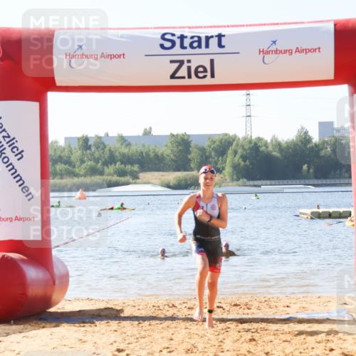 01.09.2024 - 17. Tribühne Triathlon Luisa Fischer http://msf.ph/oto/6925155 01.09.2024 10:26:45 Schwimmen 201 meine-sportfotos.de