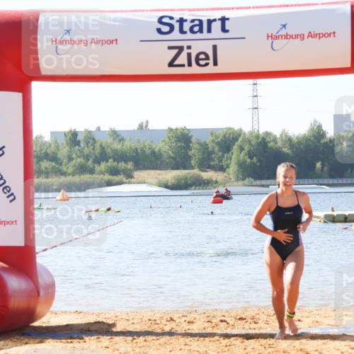 01.09.2024 - 17. Tribühne Triathlon Luisa Fischer http://msf.ph/oto/6925197 01.09.2024 10:27:02 Schwimmen 203, 276 meine-sportfotos.de