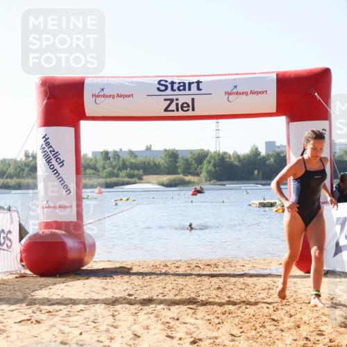 01.09.2024 - 17. Tribühne Triathlon Luisa Fischer http://msf.ph/oto/6925205 01.09.2024 10:27:04 Schwimmen 203, 276 meine-sportfotos.de