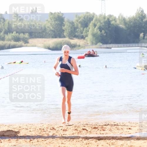 01.09.2024 - 17. Tribühne Triathlon Luisa Fischer http://msf.ph/oto/6925219 01.09.2024 10:27:17 Schwimmen 185 meine-sportfotos.de
