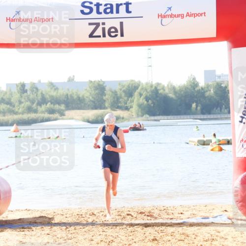 01.09.2024 - 17. Tribühne Triathlon Luisa Fischer http://msf.ph/oto/6925221 01.09.2024 10:27:17 Schwimmen 185 meine-sportfotos.de