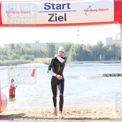 01.09.2024 - 17. Tribühne Triathlon Luisa Fischer http://msf.ph/oto/6925452 01.09.2024 10:48:36 Schwimmen 338 meine-sportfotos.de