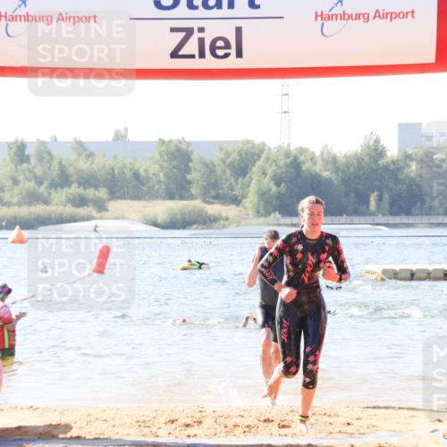 01.09.2024 - 17. Tribühne Triathlon Luisa Fischer http://msf.ph/oto/6925706 01.09.2024 10:50:48 Schwimmen 320, 391, 396 meine-sportfotos.de