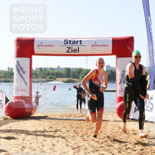 01.09.2024 - 17. Tribühne Triathlon Luisa Fischer http://msf.ph/oto/6925939 01.09.2024 10:52:32 Schwimmen 318, 331, 341, 379, 432 meine-sportfotos.de