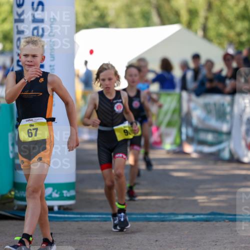 01.09.2024 - 17. Tribühne Triathlon Michael Strokosch http://msf.ph/oto/6930832 01.09.2024 09:47:41 Ziel 67, 89, 90, 106, 119 meine-sportfotos.de