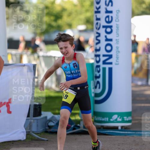 01.09.2024 - 17. Tribühne Triathlon Michael Strokosch http://msf.ph/oto/6931044 01.09.2024 09:49:44 Ziel 58, 103 meine-sportfotos.de