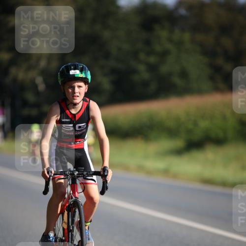 01.09.2024 - 17. Tribühne Triathlon H.Heesch http://msf.ph/oto/6937290 01.09.2024 09:39:26 Radfahren 63, 66, 70, 77, 89, 112, 131 meine-sportfotos.de