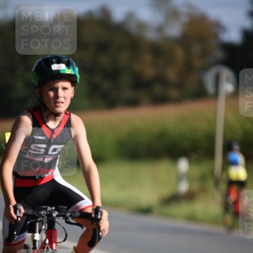 01.09.2024 - 17. Tribühne Triathlon H.Heesch http://msf.ph/oto/6937321 01.09.2024 09:39:27 Radfahren 63, 66, 70, 77, 110, 112, 131 meine-sportfotos.de