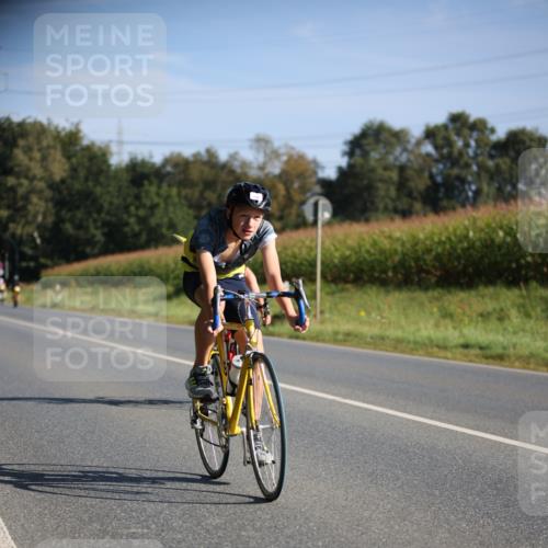 01.09.2024 - 17. Tribühne Triathlon H.Heesch http://msf.ph/oto/6937513 01.09.2024 09:40:30 Radfahren 62, 79, 103, 136 meine-sportfotos.de