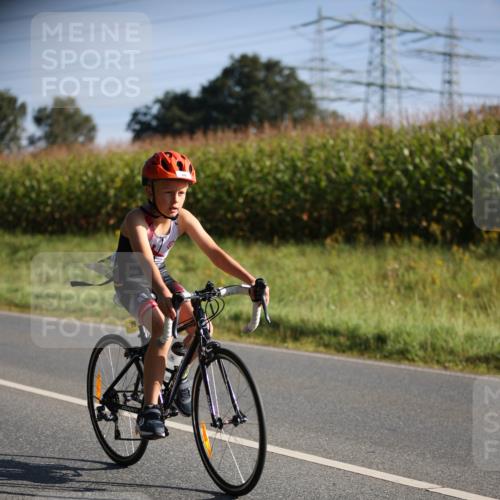 01.09.2024 - 17. Tribühne Triathlon H.Heesch http://msf.ph/oto/6937577 01.09.2024 09:40:41 Radfahren 58, 78, 79, 83, 84, 86, 92, 99, 104, 136 meine-sportfotos.de