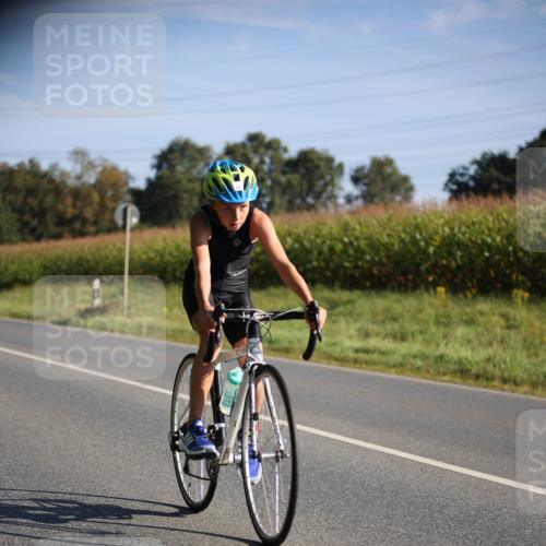 01.09.2024 - 17. Tribühne Triathlon H.Heesch http://msf.ph/oto/6937826 01.09.2024 09:41:16 Radfahren 77, 96 meine-sportfotos.de