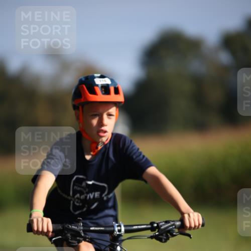 01.09.2024 - 17. Tribühne Triathlon H.Heesch http://msf.ph/oto/6938496 01.09.2024 09:46:21 Radfahren 116 meine-sportfotos.de