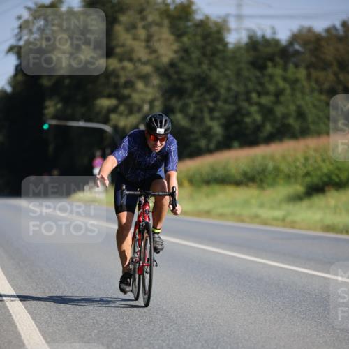 01.09.2024 - 17. Tribühne Triathlon H.Heesch http://msf.ph/oto/6938758 01.09.2024 10:26:04 Radfahren 1077 meine-sportfotos.de