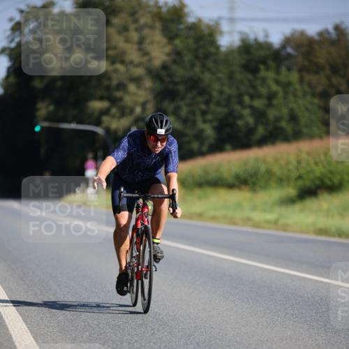 01.09.2024 - 17. Tribühne Triathlon H.Heesch http://msf.ph/oto/6938763 01.09.2024 10:26:04 Radfahren 1077 meine-sportfotos.de
