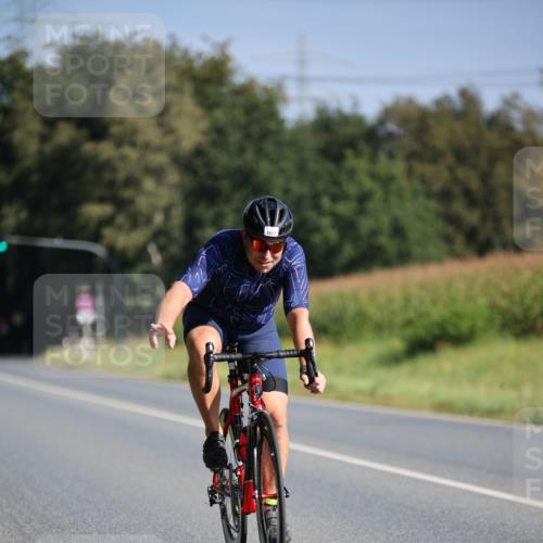 01.09.2024 - 17. Tribühne Triathlon H.Heesch http://msf.ph/oto/6938779 01.09.2024 10:26:05 Radfahren 1077 meine-sportfotos.de