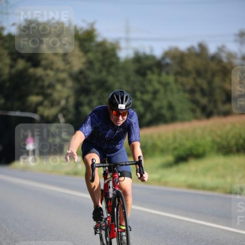 01.09.2024 - 17. Tribühne Triathlon H.Heesch http://msf.ph/oto/6938784 01.09.2024 10:26:05 Radfahren 1077 meine-sportfotos.de