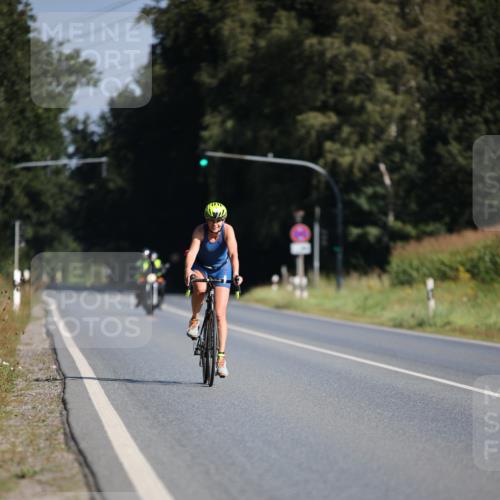 01.09.2024 - 17. Tribühne Triathlon H.Heesch http://msf.ph/oto/6938830 01.09.2024 10:26:42 Radfahren 146 meine-sportfotos.de