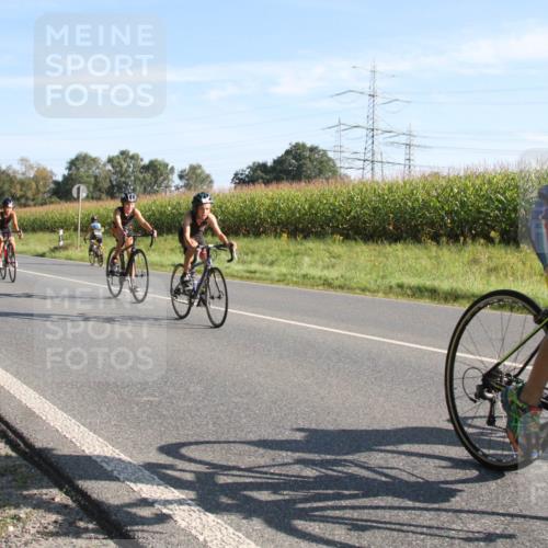 01.09.2024 - 17. Tribühne Triathlon H.Heesch http://msf.ph/oto/6940802 01.09.2024 09:39:01 Radfahren 67, 71, 83, 84, 90, 99, 119, 130, 132 meine-sportfotos.de