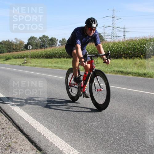 01.09.2024 - 17. Tribühne Triathlon H.Heesch http://msf.ph/oto/6940955 01.09.2024 10:26:05 Radfahren 1077 meine-sportfotos.de