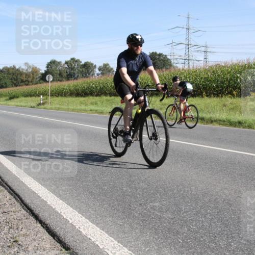 01.09.2024 - 17. Tribühne Triathlon H.Heesch http://msf.ph/oto/6941254 01.09.2024 10:34:49 Radfahren 241, 282, 1064 meine-sportfotos.de