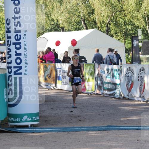 01.09.2024 - 17. Tribühne Triathlon Michael Strokosch http://msf.ph/oto/6941356 01.09.2024 09:12:25 Ziel 30 meine-sportfotos.de